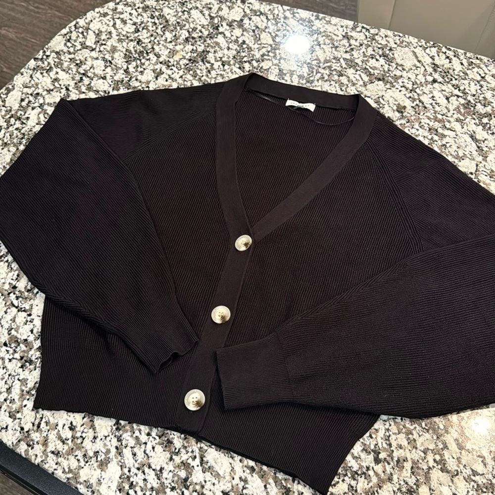 NWOT - Crescent Bubble Sleeve Button Cardigan - Large